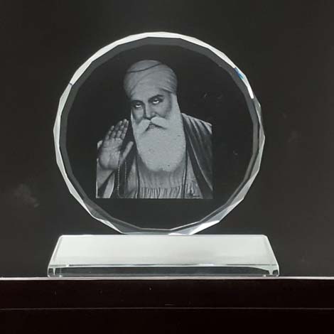 Guru Nanak In Crystal Cube
